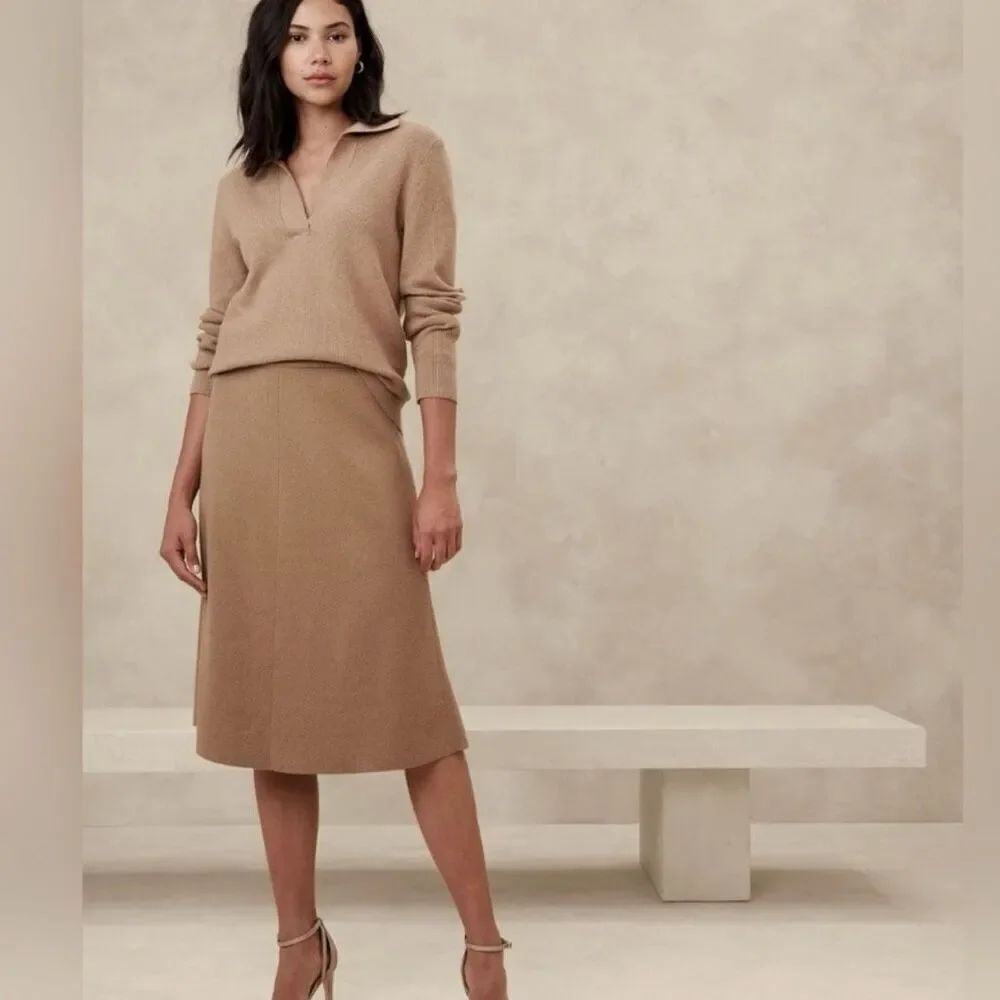 Banana Republic A-Line Midi Sweater Skirt size Medium